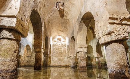 Cisterna árabe bajo la casa de las Veletas de Cáceres