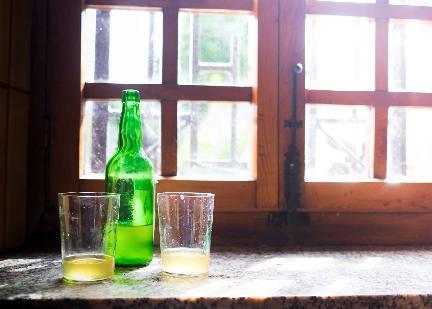 botella y basos de sidra, Asturias